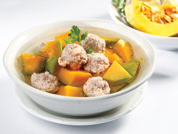 Canh tôm bí ngô thịt xắt hết sức dinh dưỡng và tốt cho não bộ